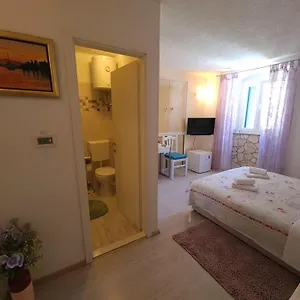  Pensión Private In The Center Of Croacia